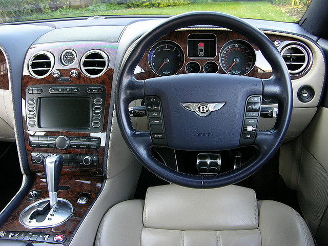 Intérieur de la Bentley Continental qui a inspiré la suite Bentley