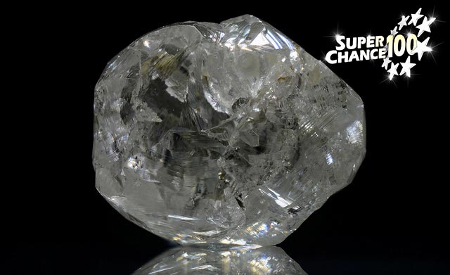 Photographie d'un diamant brut.